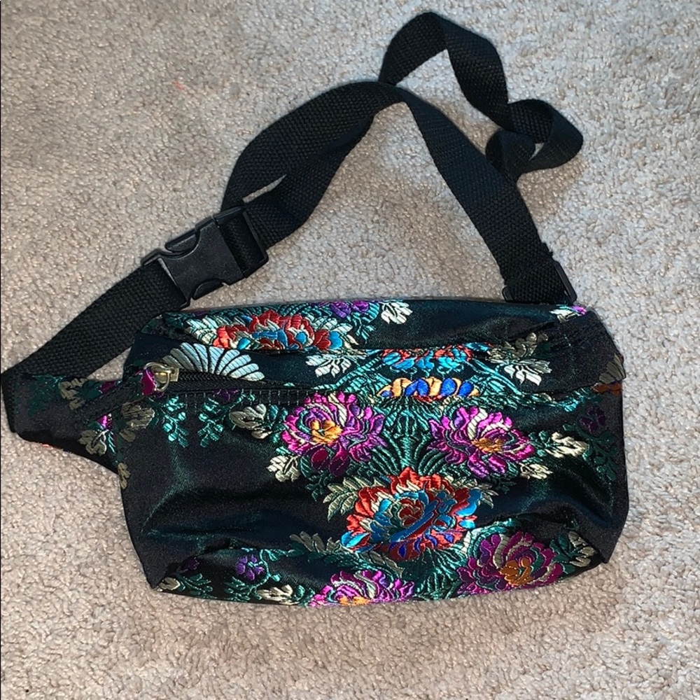Fanny pack
